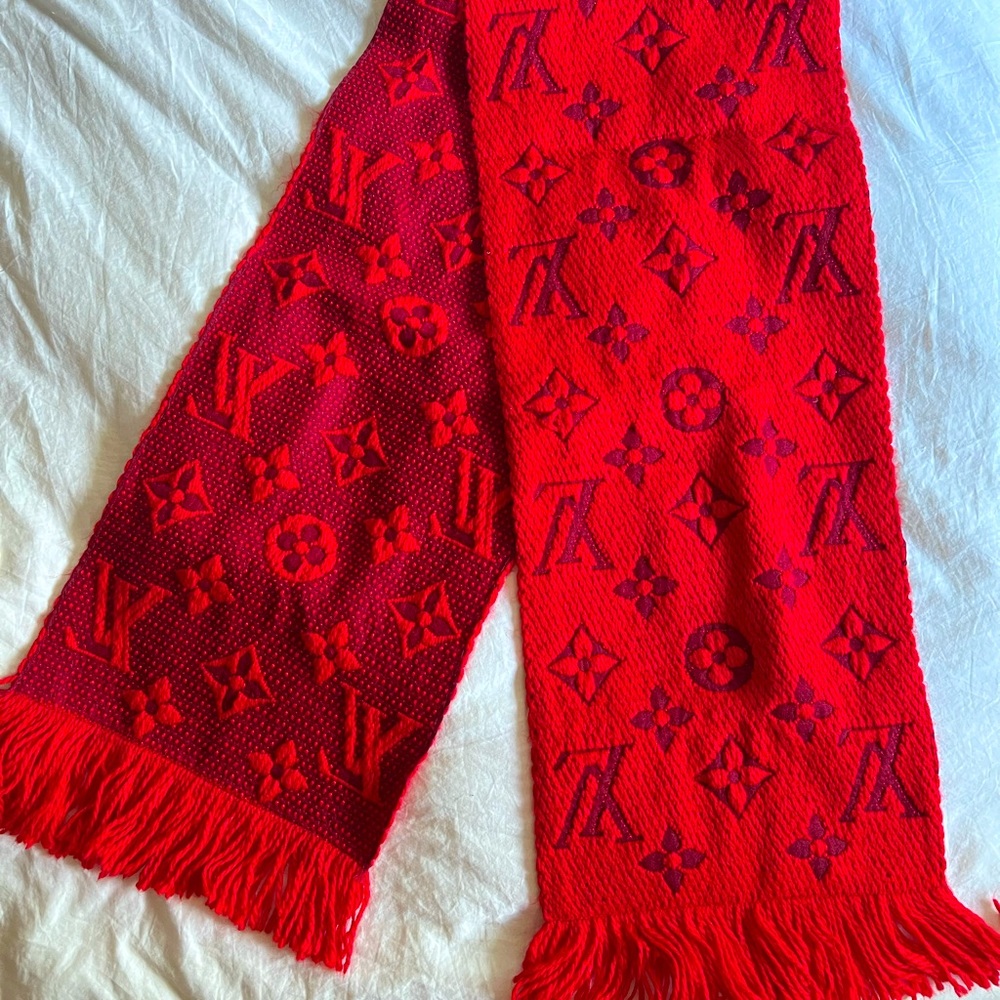 Louis vuitton vintage red wool warm long scarf
